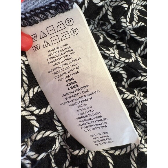 Michael Kors Designer Women’s Black Geo Print 3/4 Sleeve Pullover Blouse Size M - Picture 3 of 6